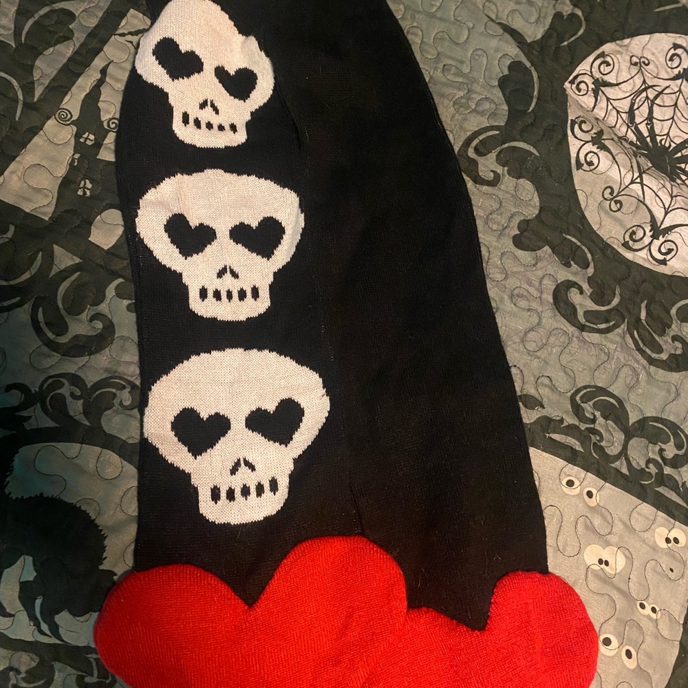 Skull scarf - Picture 3 of 4